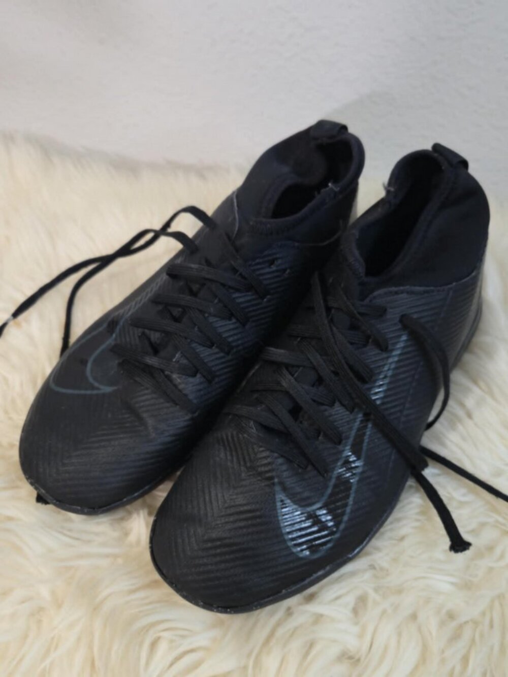 Nike Mercurial Superfly Club Indoor Soccer Shoes Black Youth Size 6Y